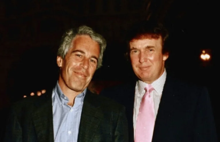 Quem era Jeffrey Epstein? Confira da ascensão financeira à morte na prisão, o dossiê completo do caso Epstein em 2026