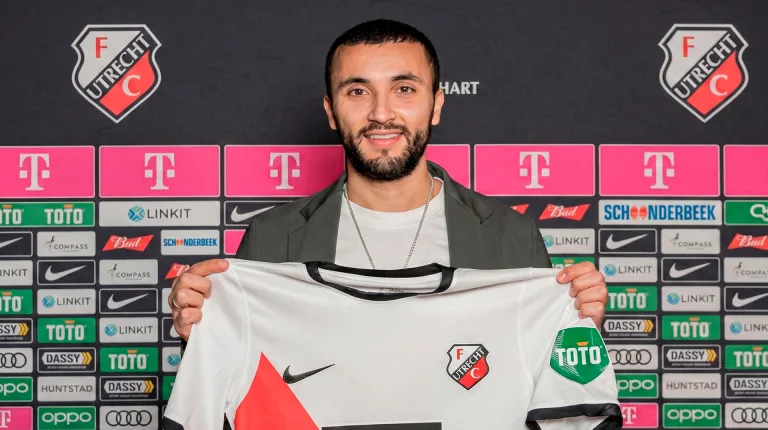Corinthians: Zakaria Labyad, livre no mercado, volta ao radar do Timão após liberação para registros