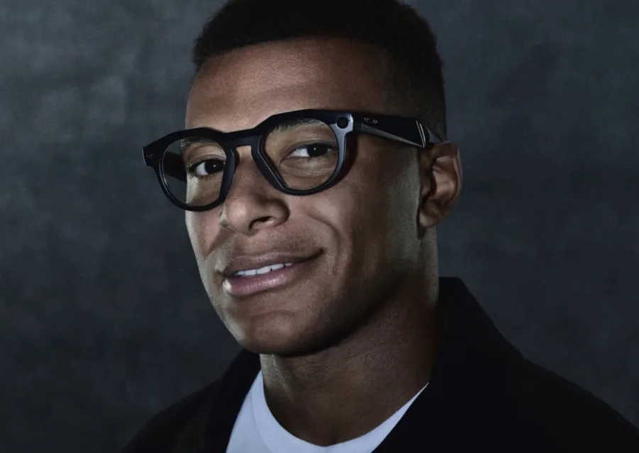 Mbappe no BBB 26: Sarah gera polêmica falando da vida pessoal do ex-jogador do Corinthians e Flamengo