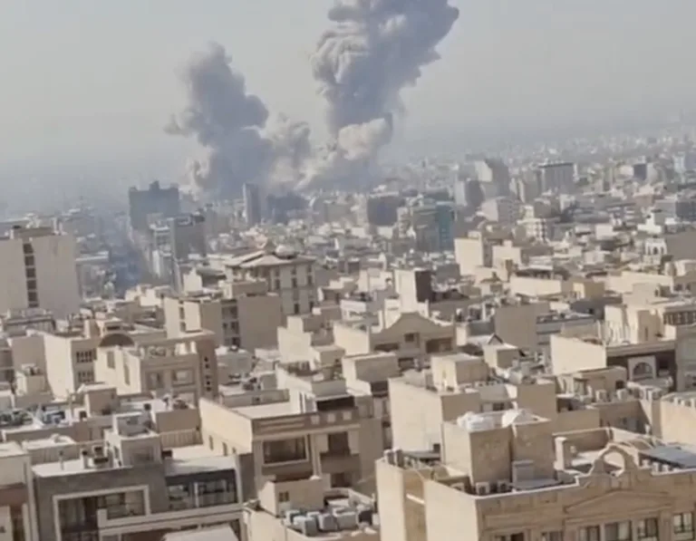 Ataque ao Irã hoje 28/02: ampliam risco de guerra regional