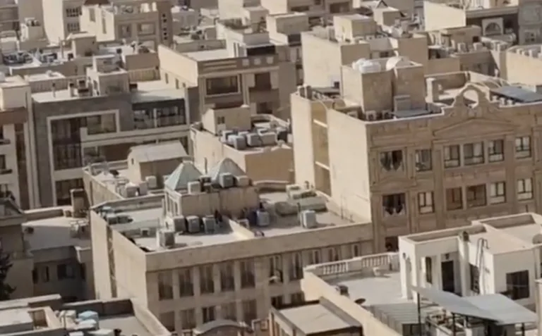 Israel ataca Irã hoje 28/02/2026 com apoio dos Estados Unidos;