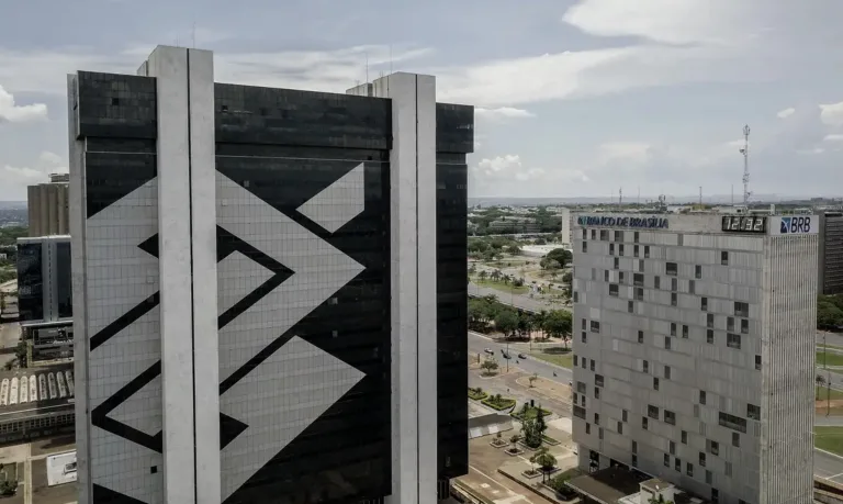 Banco do Brasil sofre calote bilionário e inadimplência do agro; entenda o que está acontecendo com o BB