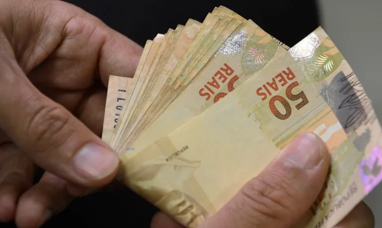 Décimo terceiro dos aposentados: Segunda parcela do 13º salário paga até sexta libera R$ 369,4 bilhões na economia
