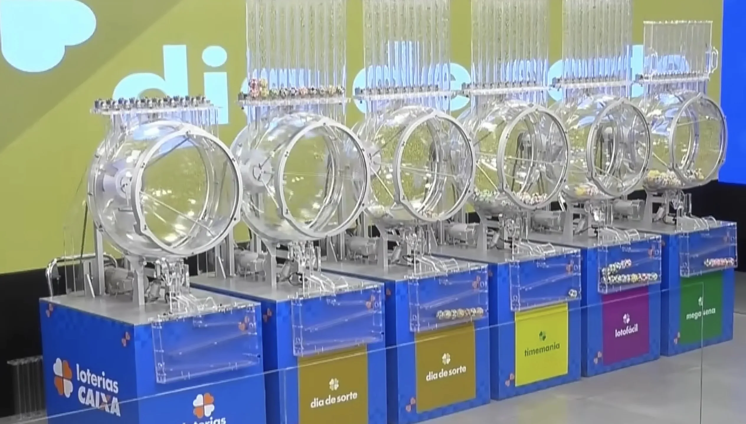 Lotofácil Resultado 3616 de ontem dia 19/02/2026: teve ganhadores. Prêmio de R$ 574.077,52 daria para comprar frota de 1 RAM Rampage Rebel 2.0 Turbo 2026.