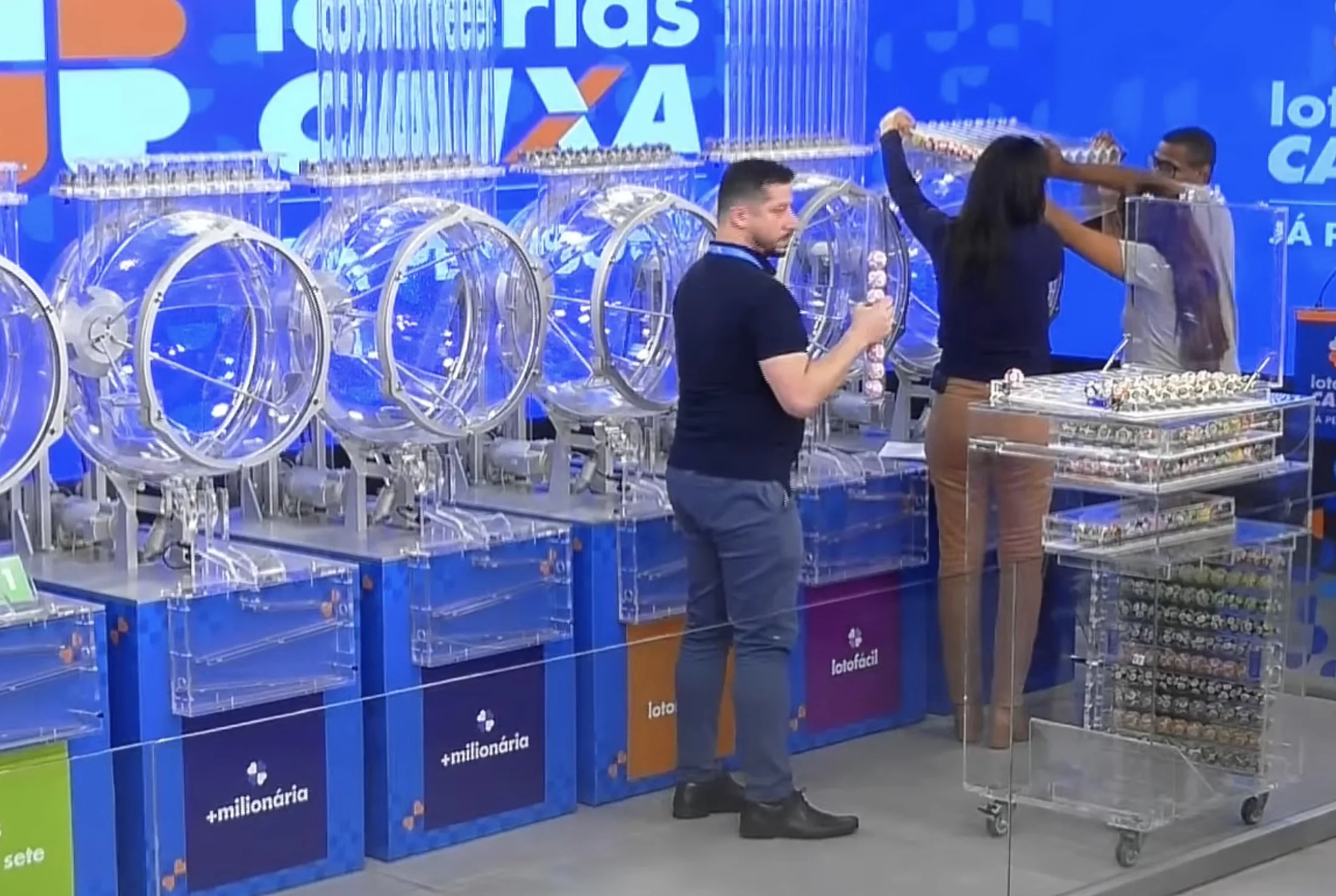 Resultado da lotofácil de hoje AO VIVO agora 20/02