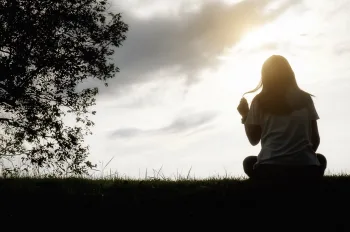 Justiça de Minas absolve homem por estupro de menina de 12 anos e reacende debate sobre casamento infantil