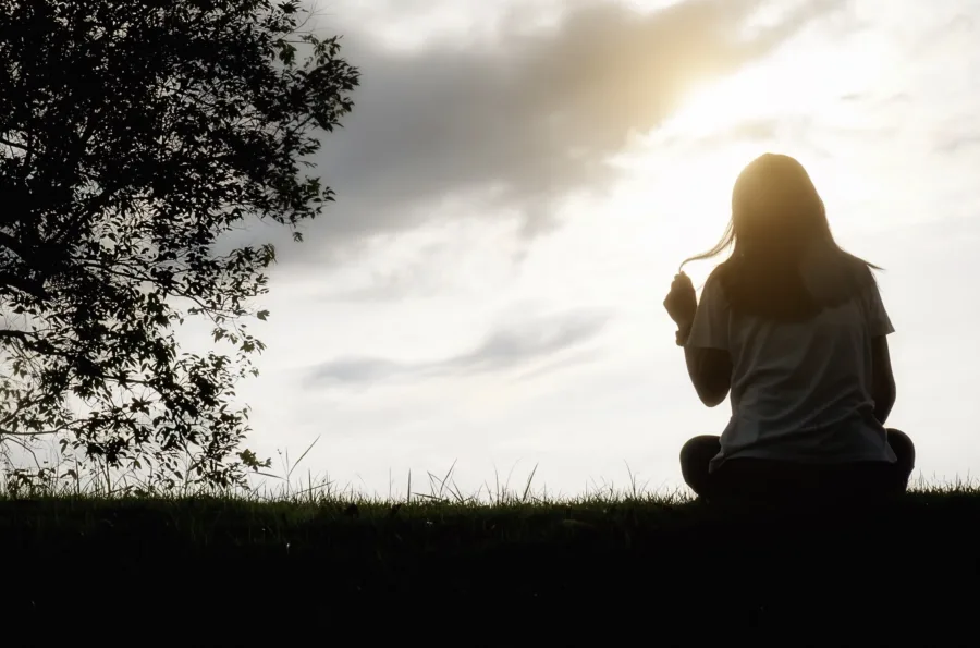 Justiça de Minas absolve homem por estupro de menina de 12 anos e reacende debate sobre casamento infantil