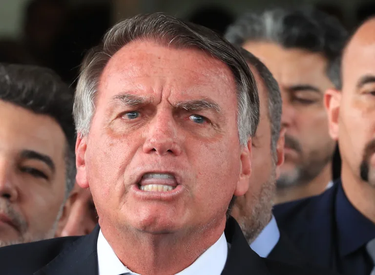 Bolsonaro pediu prisão domiciliar por saúde, mas STF reagiu de forma inesperada, veja o argumento que mudou o rumo do julgamento