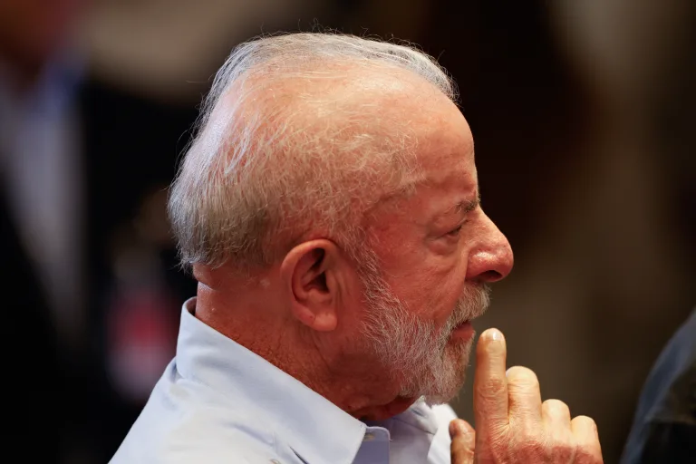 Datafolha Pesquisa eleitoral 2026: Empate técnico ou virada à vista? Nova pesquisa mostra Lula e Flávio Bolsonaro quase colados e revela o que pode decidir a eleição de 2026
