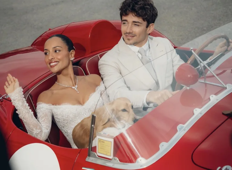 Charles Leclerc oficializa casamento com Alexandra Saint Mleux em Mônaco e vamos explicar por que o Ferrari de R$ 57 milhões virou protagonista da cerimônia