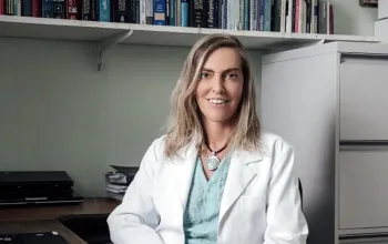 Cientista brasileira ganha destaque após pesquisa que pode ajudar pessoas paralisadas a recuperar movimentos