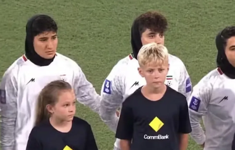 Jogadoras do Irã ficam em silêncio no hino e o motivo surpreende, o que aconteceu naquele estádio na Austrália está gerando perguntas no mundo todo