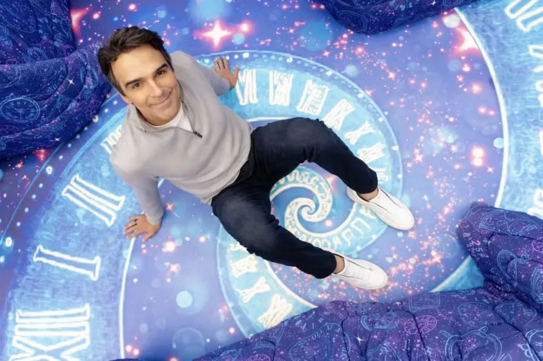 Que horas começa o BBB hoje, sábado 07/03/2026?