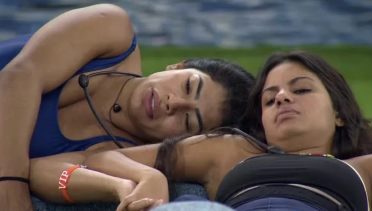 BBB 2026: Gabriela admitiu ciúmes de Chaiany no BBB 26? A conversa da madrugada revela interesse e um beijo que quase aconteceu