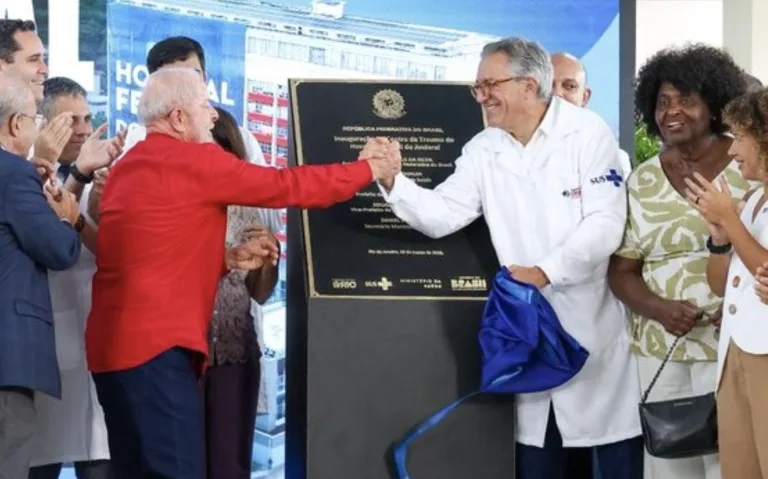 Lula atacou Flávio Bolsonaro em evento de hospital? O discurso que transformou a inauguração em confronto político e expôs acusações sobre contratos