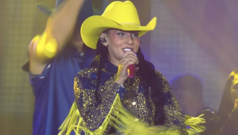 Festa BBB 26: Ana Castela abriu o show e algo inesperado aconteceu quando ela desceu do palco, veja como começou o show