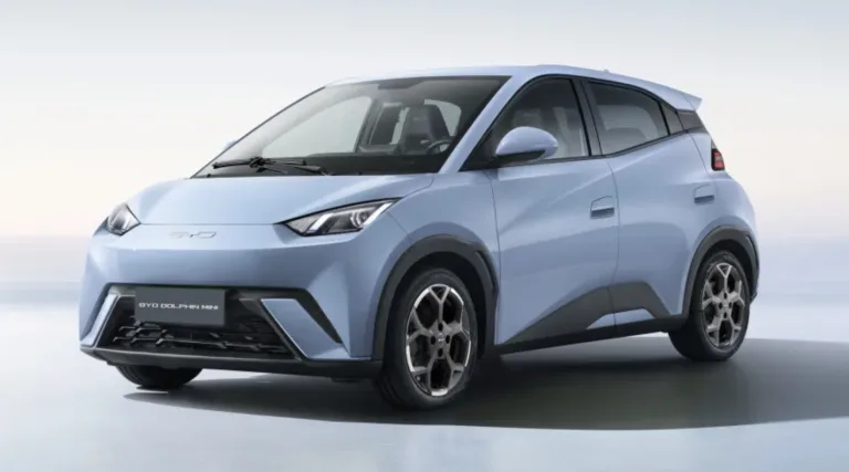 Você compraria um elétrico achando que ele despenca de preço? O que aconteceu com o BYD Dolphin Mini em 2 anos surpreende até vendedores de usados