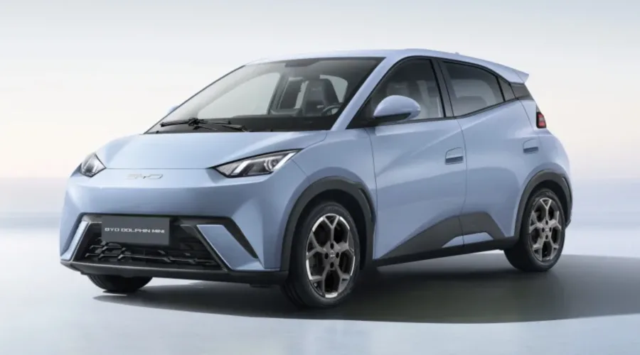Você compraria um elétrico achando que ele despenca de preço? O que aconteceu com o BYD Dolphin Mini em 2 anos surpreende até vendedores de usados