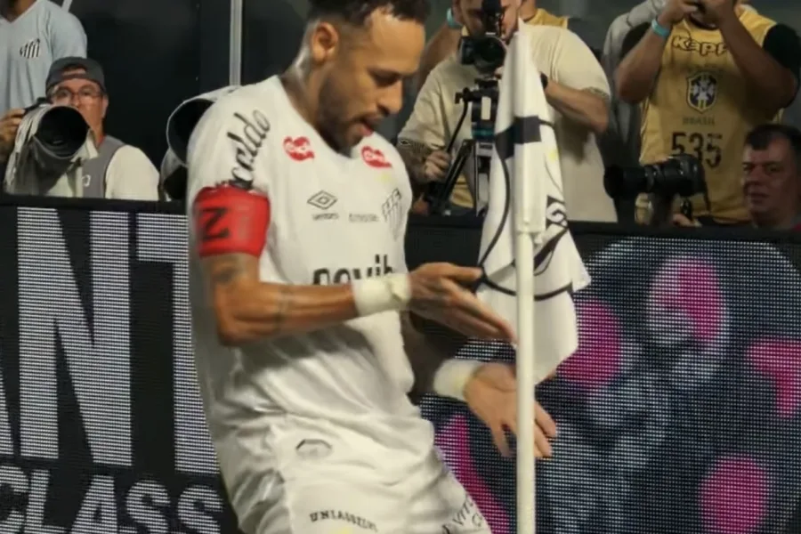 Neymar do Santos detonou o campo após empate no jogo Santos x Corinthians de hoje