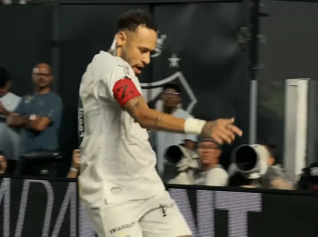 Neymar nao foi convocado dessa vez para a lista da Seleção Brasileira, mas Ancelotti ainda pode chamá-lo para a Copa 2026