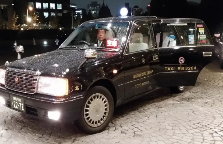 Por que táxis japoneses passam de 1 milhão de km sem quebrar? O segredo escondido vai contra tudo que você faz com seu carro