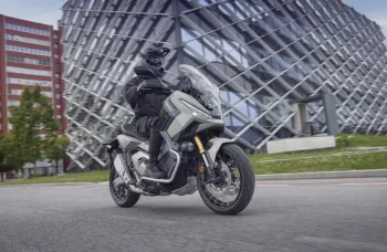 Você pagaria quase R$ 100 mil em um scooter? A nova X-ADV chega com mudanças que prometem valer o preço