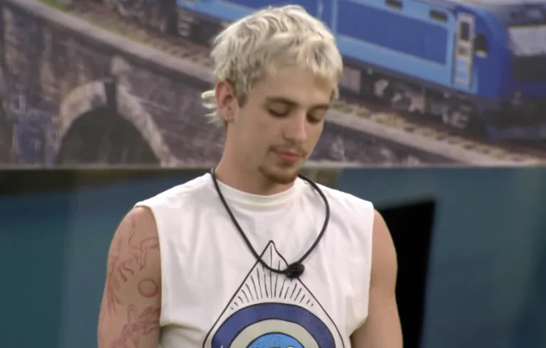 Juliano Floss e Marina Sena: Mãe do brother comenta sobre o programa e namoro