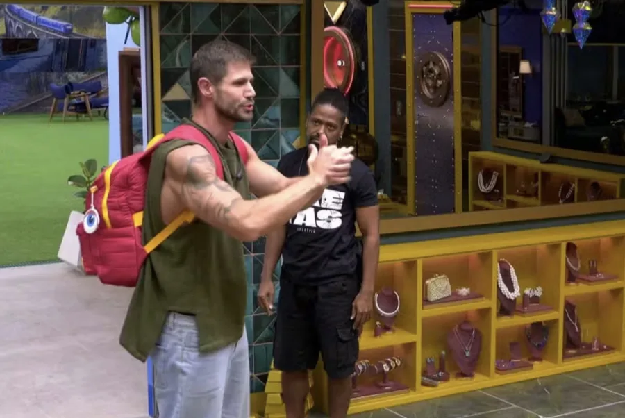Quem saiu do BBB ontem vídeo da eliminação mostra momento em que Jonas recebe a informação