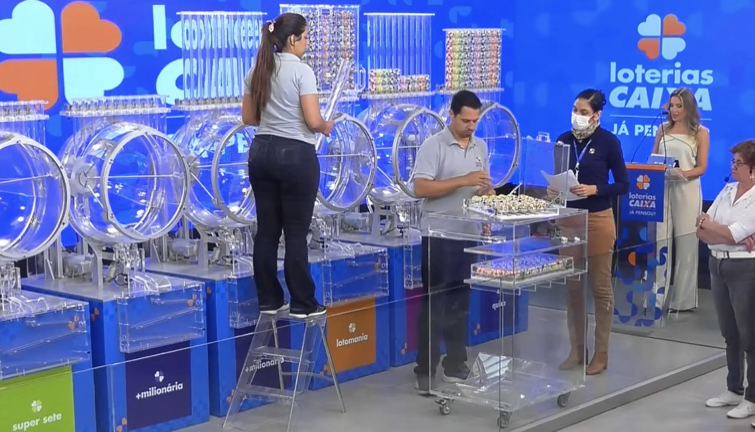 Resultado da Lotofácil de hoje, concurso 3645 de 25/03/2026: valor do prêmio paga um Fiat Mobi Like 2026 à vista e ainda sobram R$ 1.324.325,17