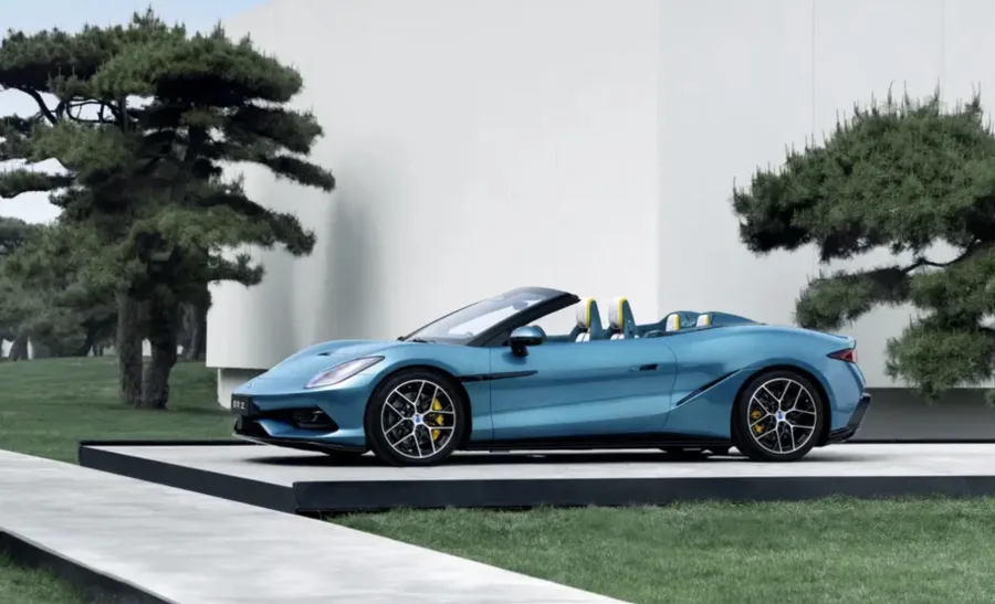 Denza Z chega ao Brasil em 2026 com mais de 1.000 cv e recarga em apenas 9 minutos