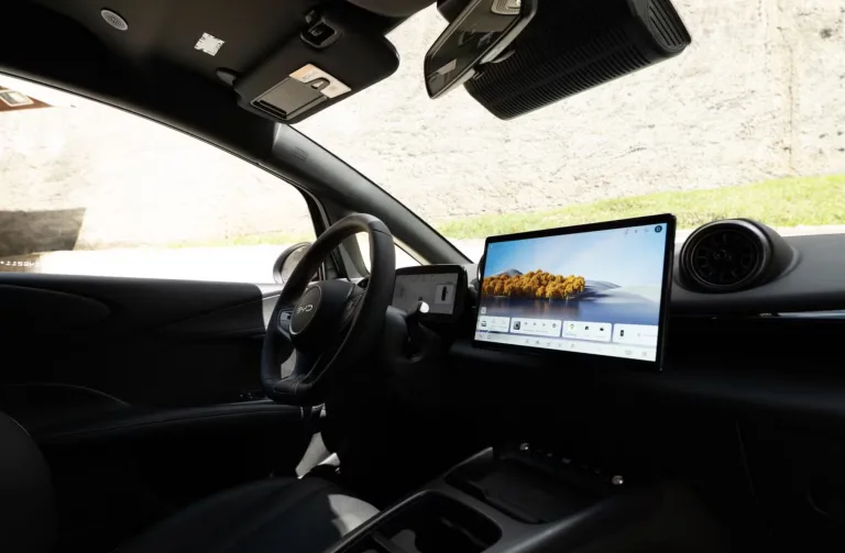 Quanto custa o novo BYD Dolphin? Novo elétrico chega mais potente, mas pode acelerar desvalorização dos modelos antigos