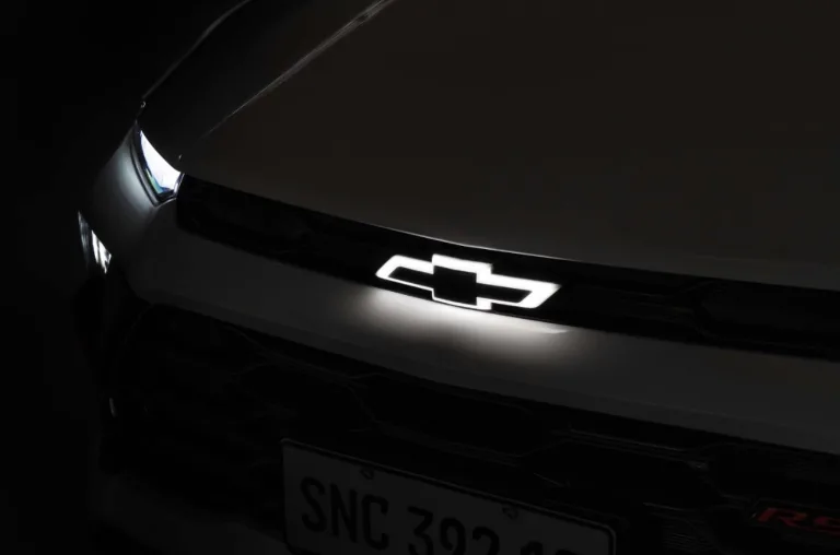 Chevrolet Sonic chega com promessa ousada e mira liderança direta do T-Cross no Brasil