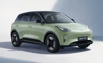 Geely EX2 enfrenta falta de estoque no Brasil, com espera de até 60 dias. Modelo parte de R$ 123.800, entrega 289 km de autonomia e cresce como rival direto do BYD Dolphin