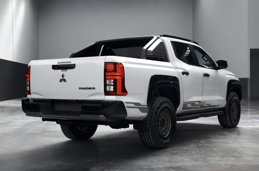 O problema é o motor. Continua o mesmo 2.4 diesel de 201 cv, sem evolução. Para uma versão com nome forte, faltou entregar mais desempenho de verdade