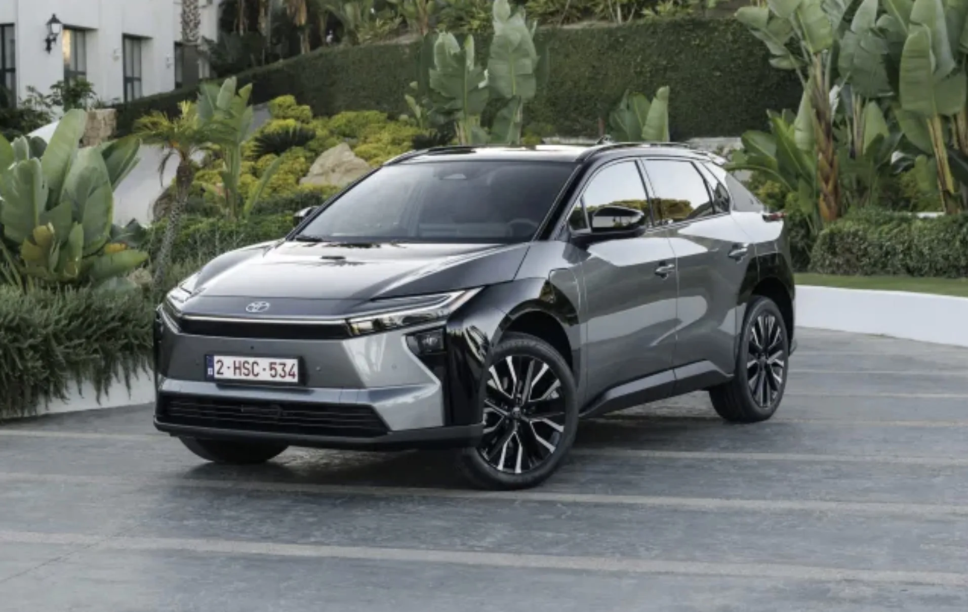 Toyota confirma SUV elétrico bZ4X no Brasil com 343 cv e tração 4×4 em versão única