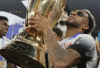 Demissão de Dorival Júnior do Corinthians: Martínez reage à saída de Dorival e diz que deixou o Timão por causa do técnico