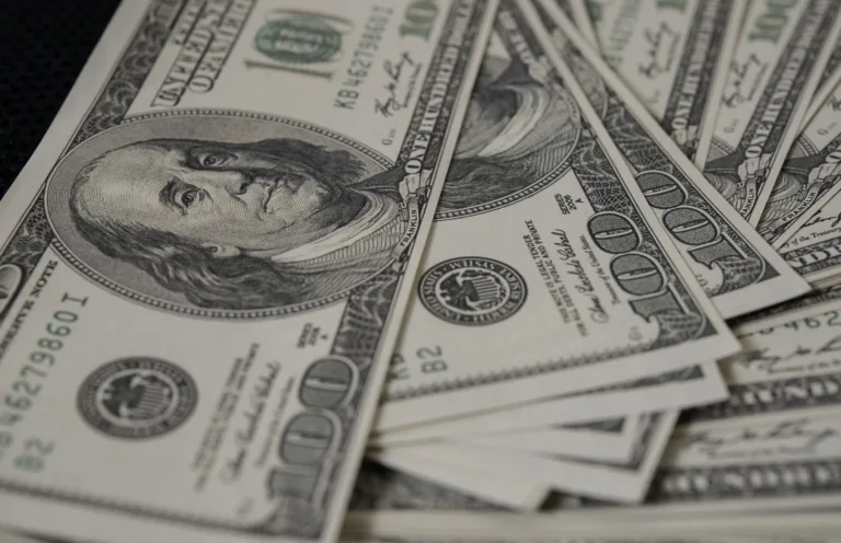 Dólar Hoje 08/04: Dólar cai a R$ 5,10 e atinge menor nível em quase 2 anos após trégua no Irã