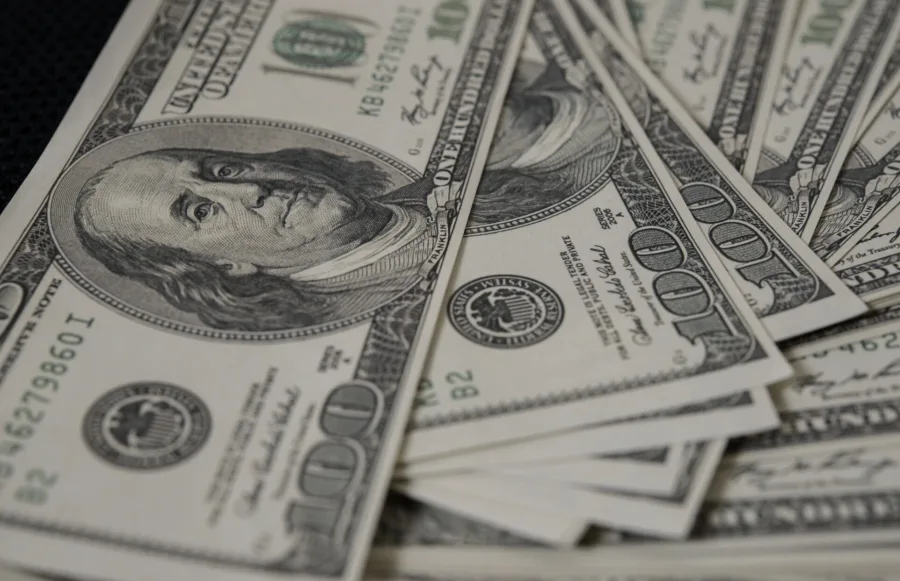 Dólar Hoje 08/04: Dólar cai a R$ 5,10 e atinge menor nível em quase 2 anos após trégua no Irã