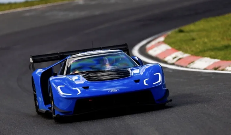 Ford GT Mk IV quebra recorde em Nürburgring e vira o mais rápido entre carros a combustão