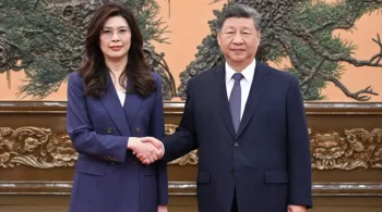 Xi Jinping rejeita independência de Taiwan e pressiona por reunificação em encontro histórico
