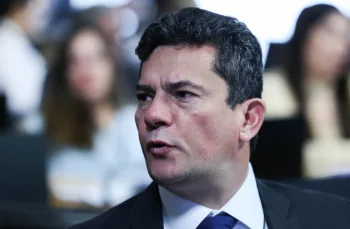 Sérgio Moro escapa de investigação após decisão de Moraes baseada em regra constitucional