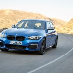 BMW M140i 2019 tem motor seis cilindros com 340 cv