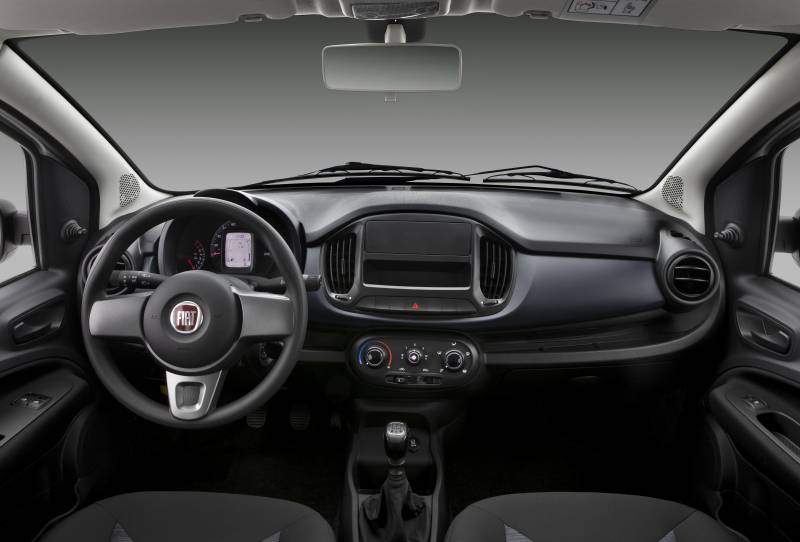 Interior do Fiat Uno Attractive 2019