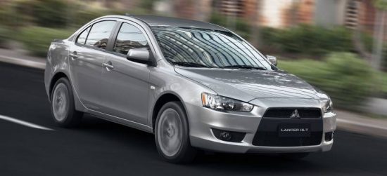 Mitsubishi Lancer é uma ótima opção de sedan