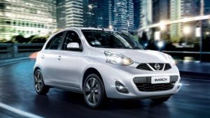 Nissan March 2019 é pequeno e ágil