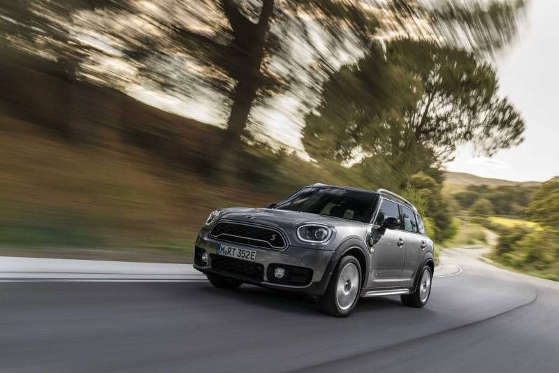 Primeiro híbrido plug-in da MINI chega ao Brasil