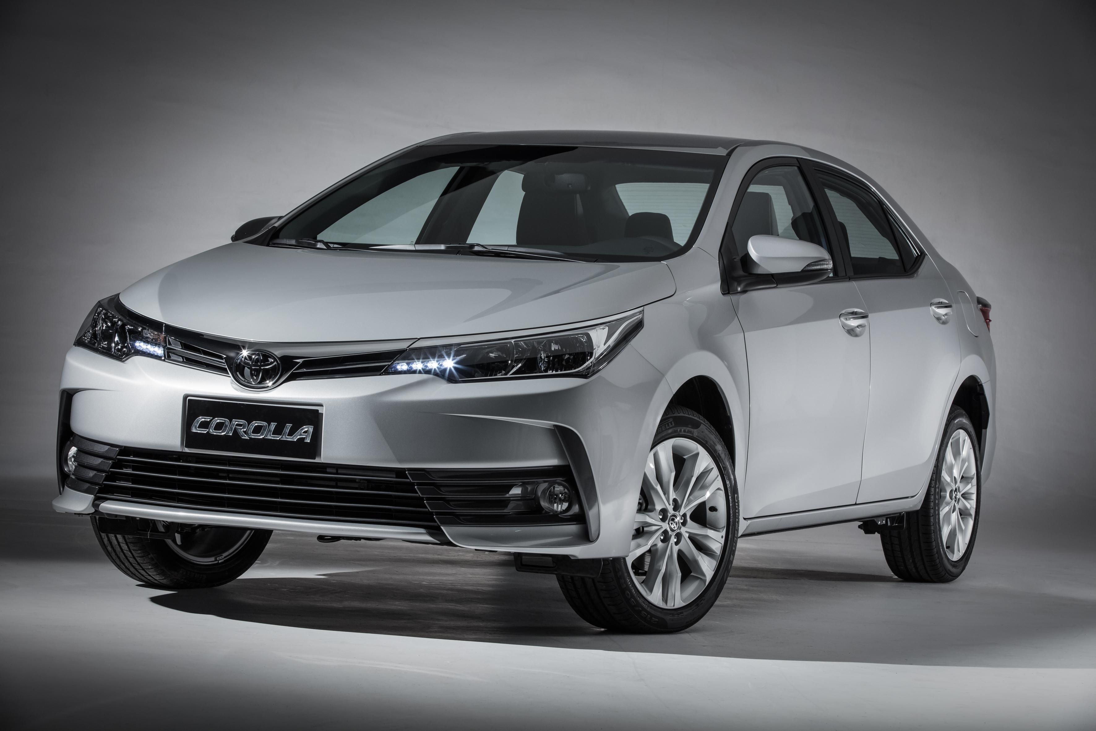 O motor 2.0 flex de até 154 cv responde bem no trânsito, encara ultrapassagens sem drama e mantém bom fôlego em viagens longas.
