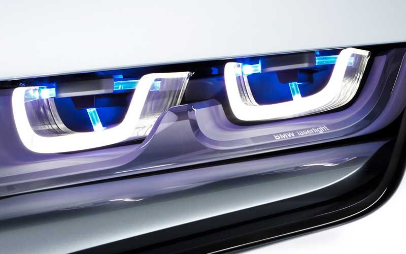 Faróis à laser BMW são super poderosos