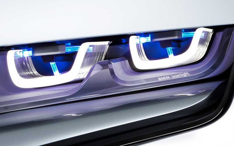 Лазерные фары bmw. BMW x5 лазерная оптика. Лазерные фары Ауди а8. Лазерные фары BMW x5. Оптика БМВ 2023.