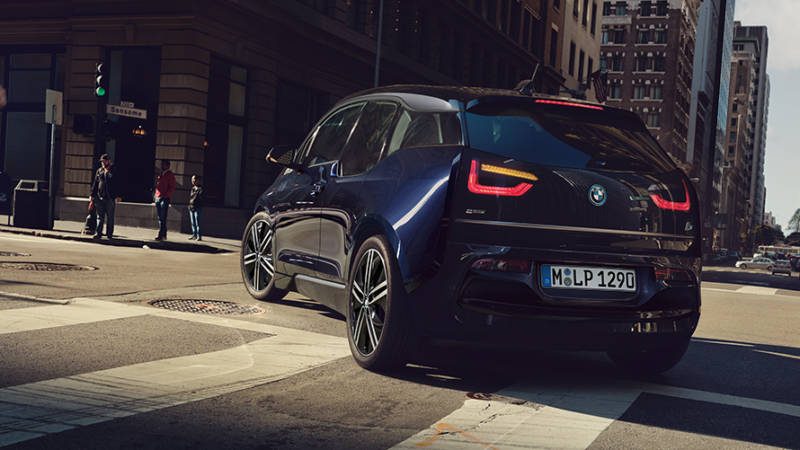 BMW i3 é um carro elétrico repleto de tecnologia